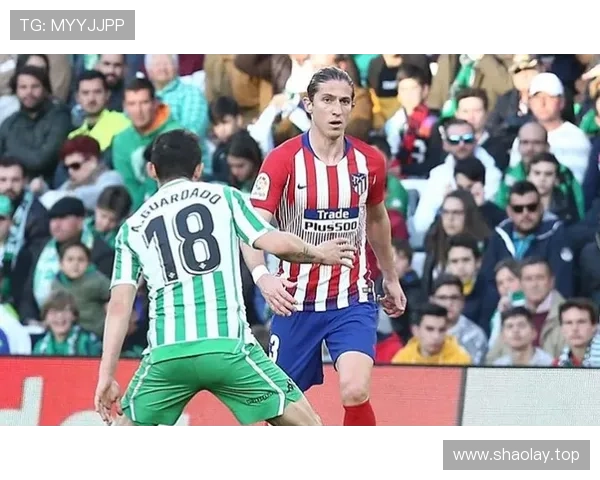 印度球迷愤怒抗议球队失利