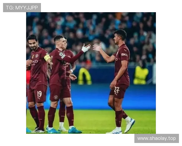 主场7-1大胜凯尔特人,多特以9个净胜球优势登顶欧冠积分榜 主场7-1大胜凯尔特人,多特以9个净胜球优势登顶欧冠积分榜