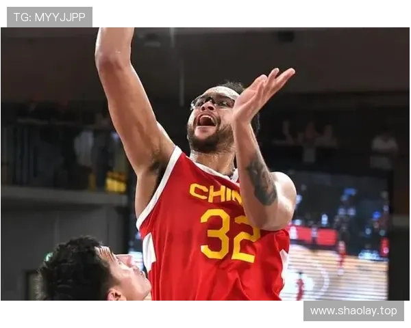 二李联手爆发 45分13记三分引领胜利 二李联手爆发 45分13记三分引领胜利